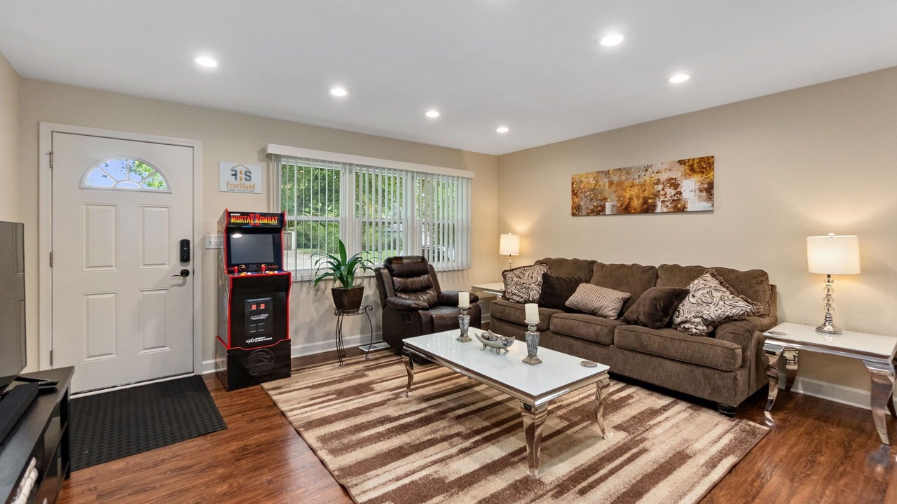 Photo of Livingroom in Wheeling