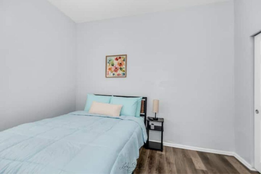 Photo of Bedroom in North Chicago