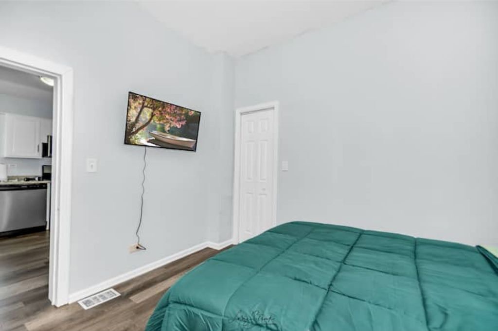 Photo of Bedroom in North Chicago