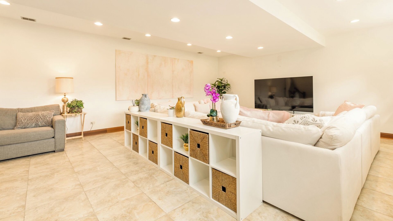 Photo of Livingroom in Glen Ellyn