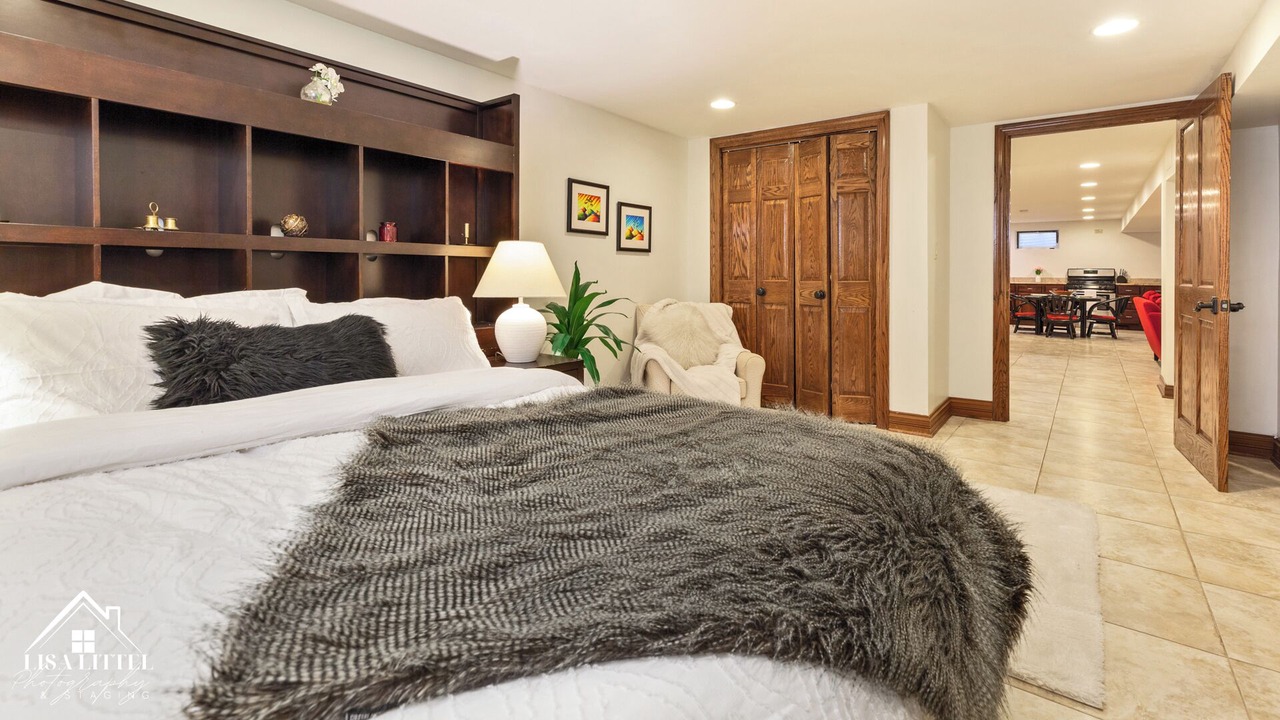 Photo of Bedroom in Glen Ellyn