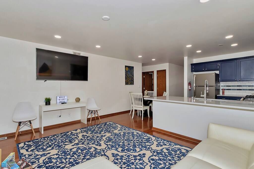 Photo of Bedroom in Round Lake Beach
