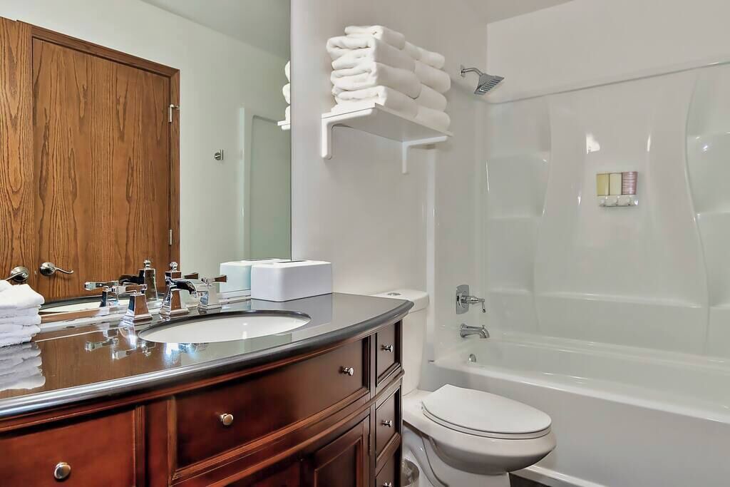 Photo of Bathroom in Round Lake Beach