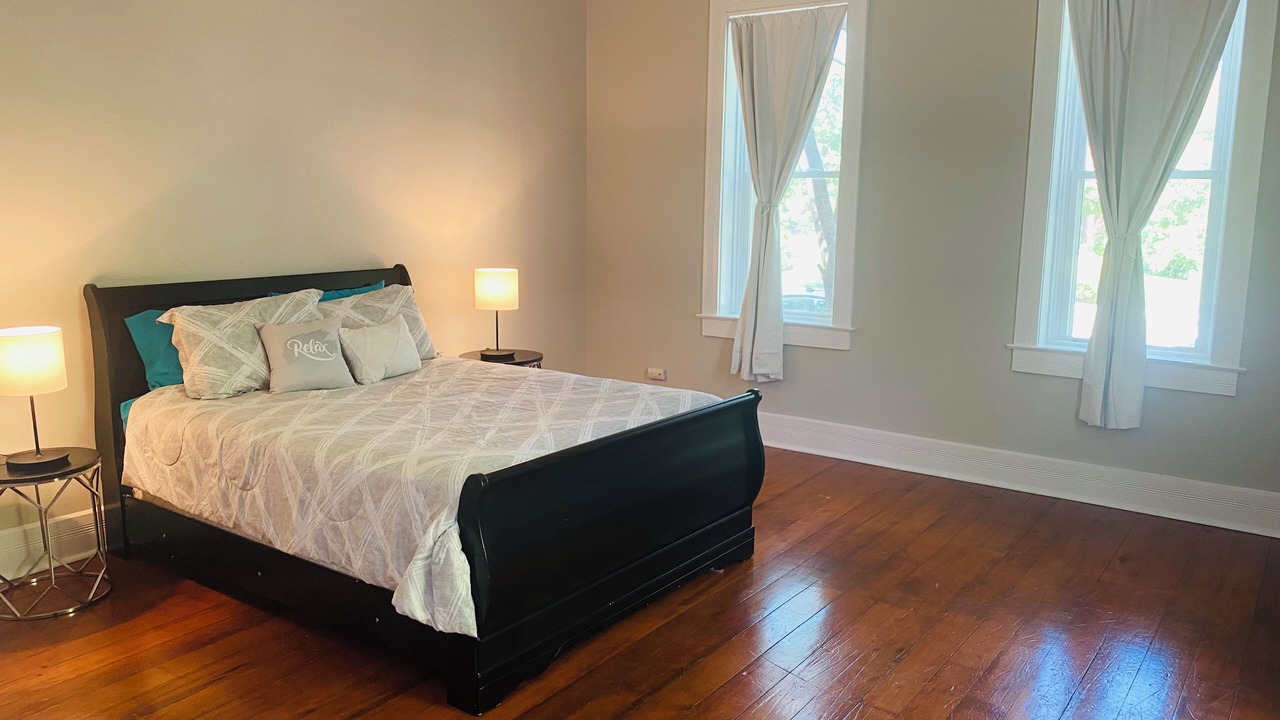 Photo of Bedroom in Quincy