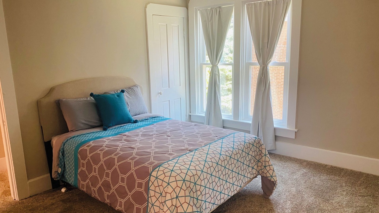Photo of Bedroom in Quincy