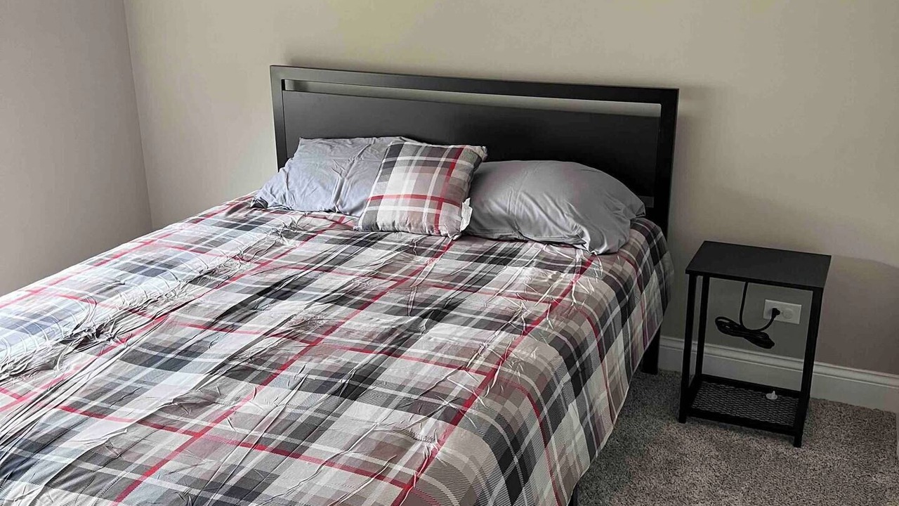 Photo of Bedroom in Shorewood