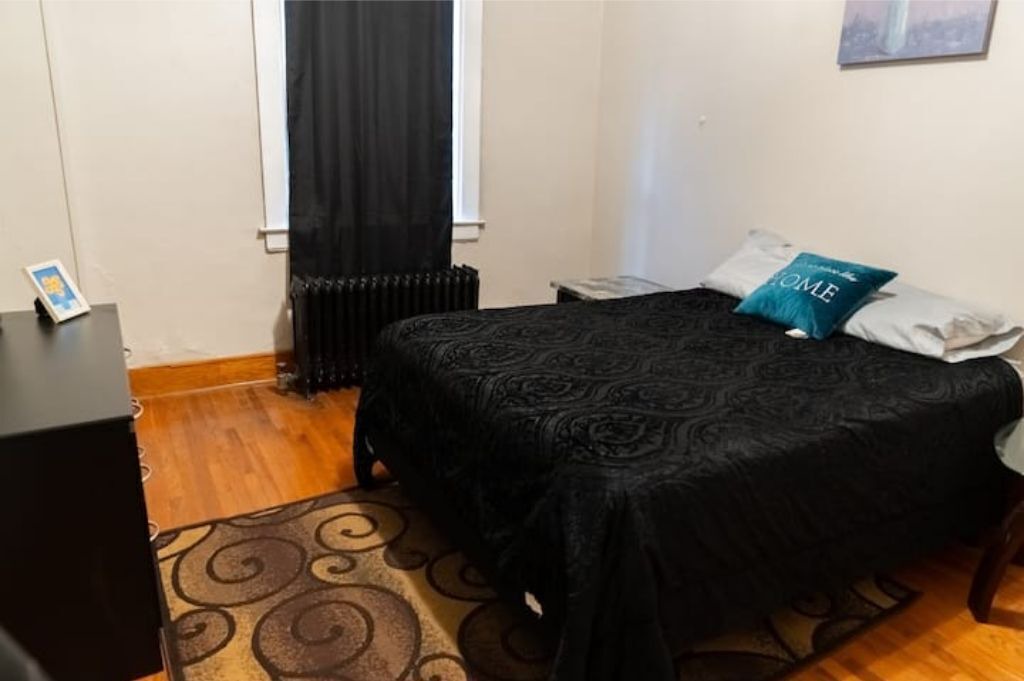 Photo of Bedroom in Grand Boulevard