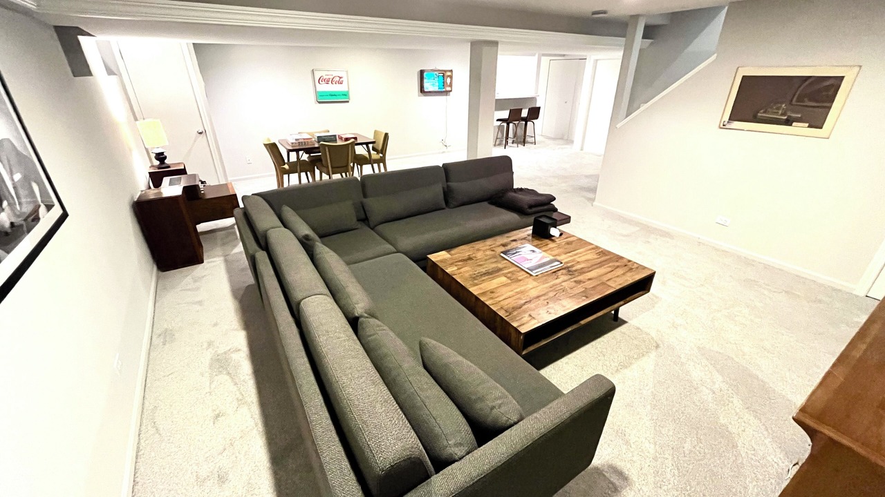 Photo of Livingroom in Glen Ellyn