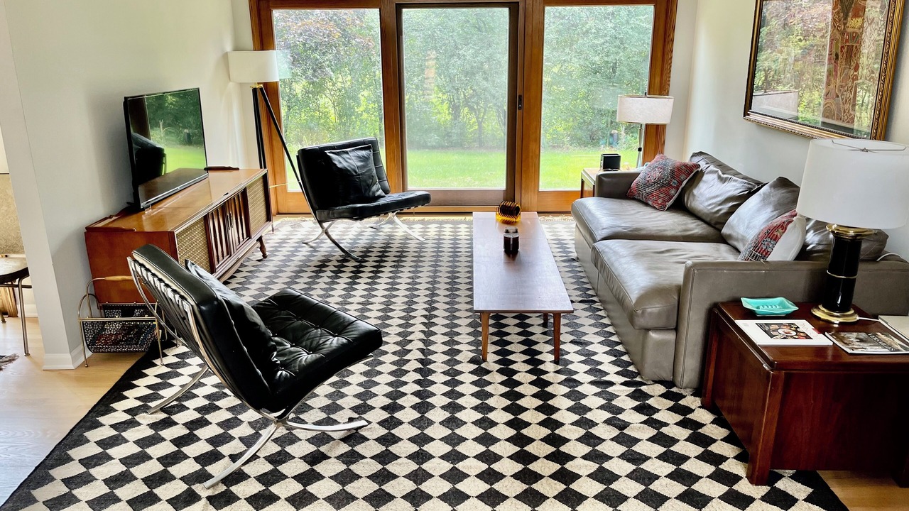 Photo of Livingroom in Glen Ellyn