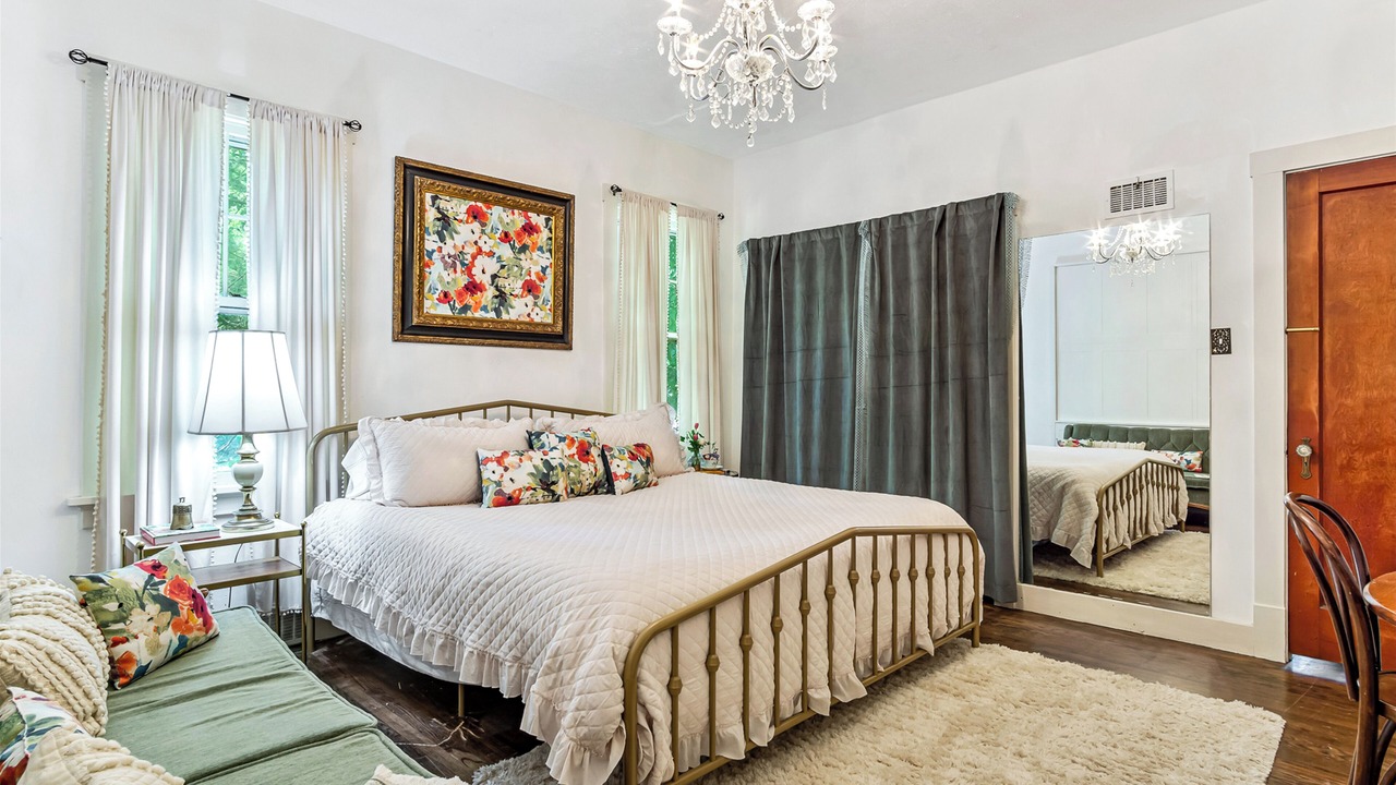 Photo of Bedroom in Edwardsville