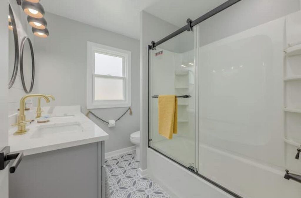 Photo of Bathroom in Lombard