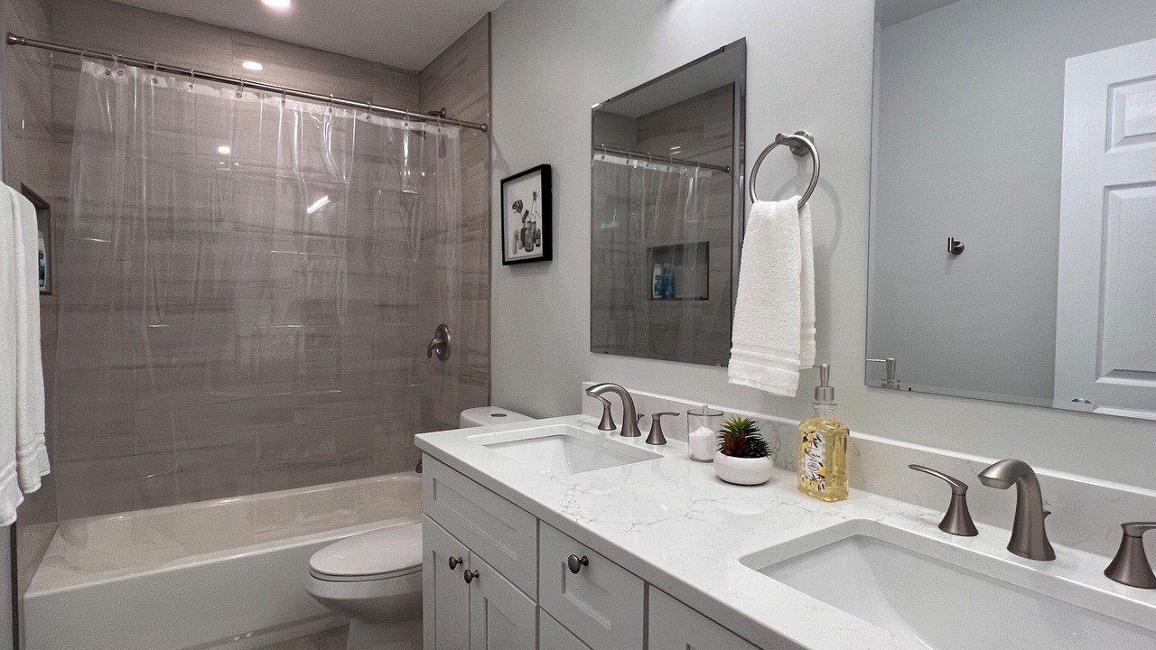 Photo of Bathroom in Des Plaines