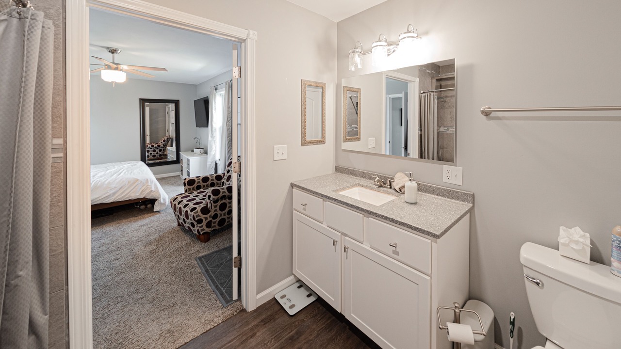 Photo of Bathroom in Herod