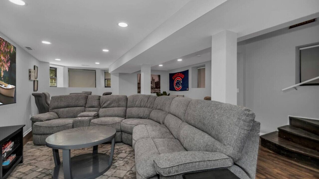 Photo of Livingroom in Lakeview
