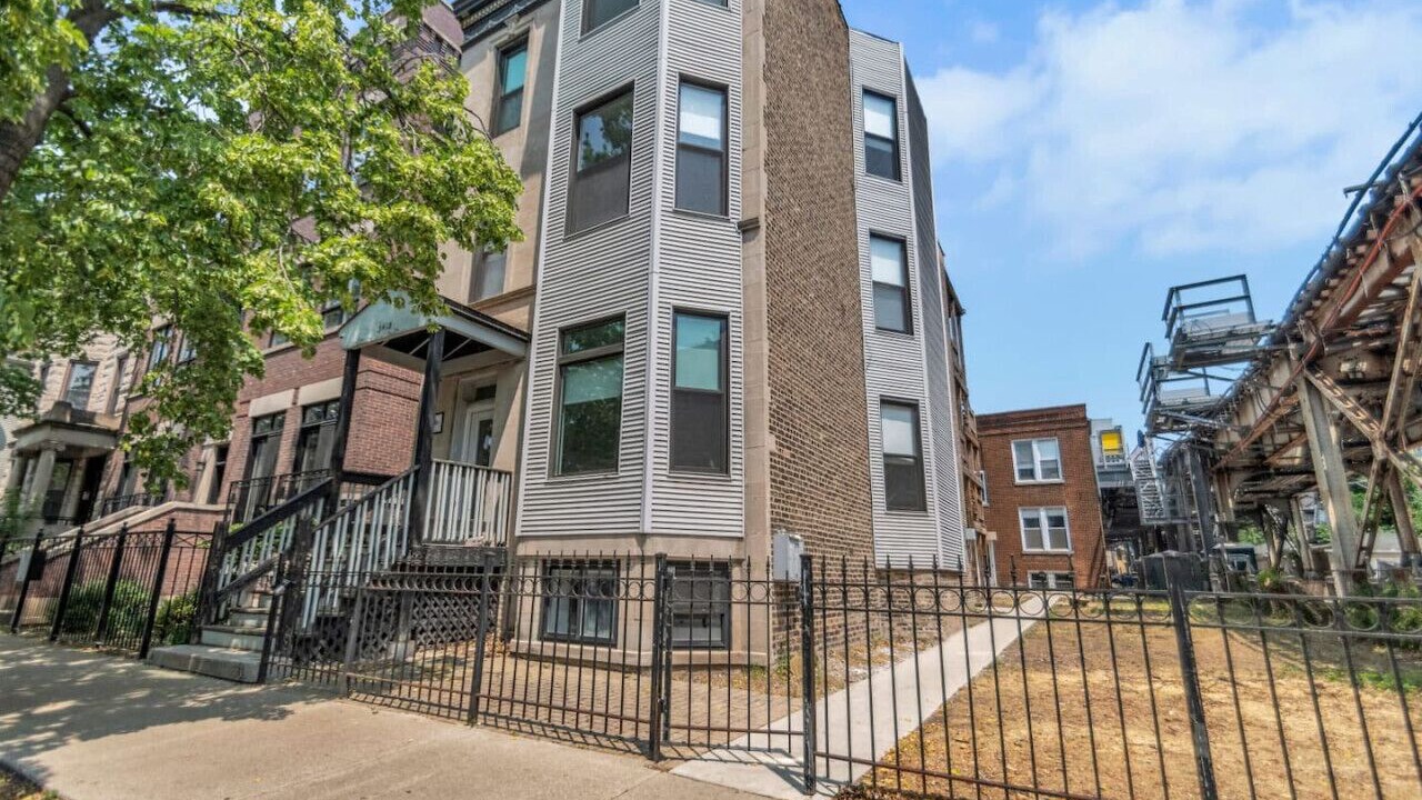 Photo of Outdoor in Lakeview