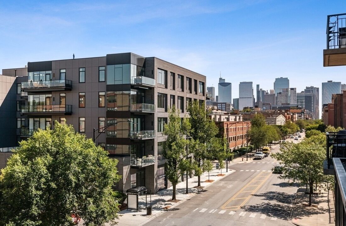 Photo of Patio Balcony in Near West Side