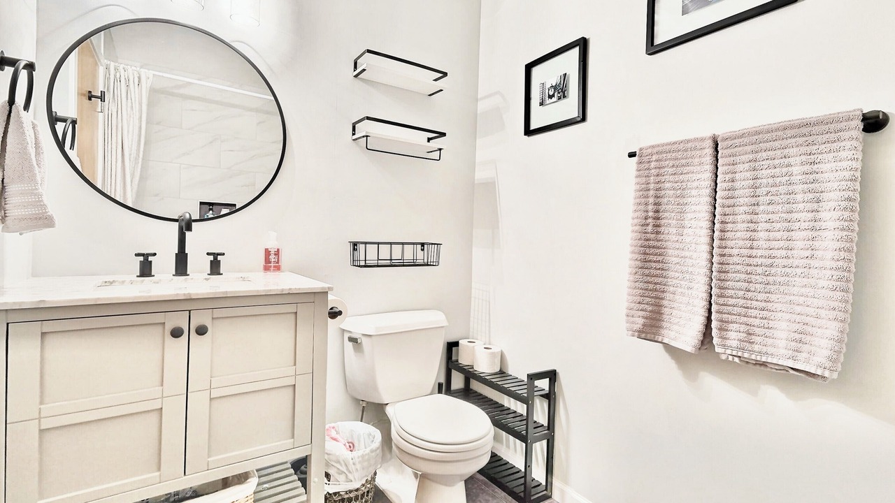 Photo of Bathroom in Near West Side