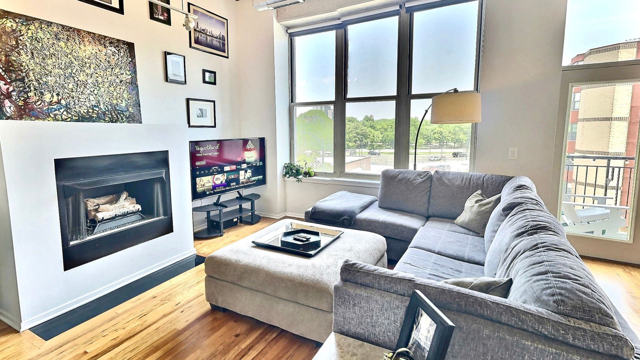 Photo of Bedroom in Near West Side