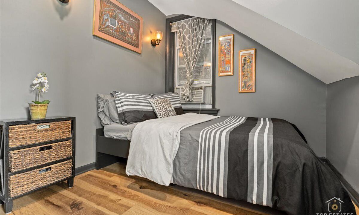 Photo of Bedroom in Bucktown