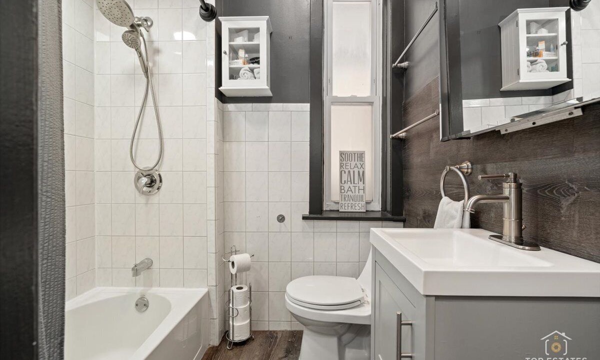 Photo of Bathroom in Bucktown