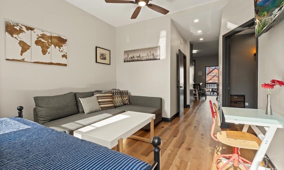 Photo of Livingroom in Bucktown