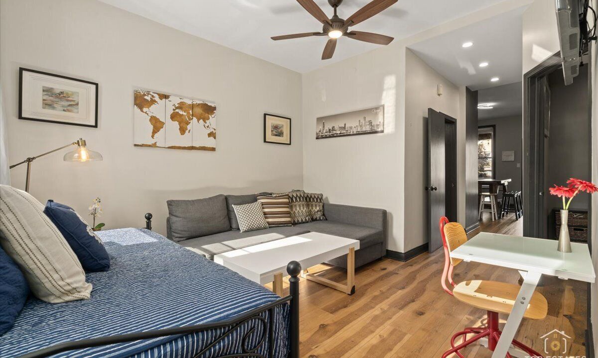 Photo of Livingroom in Bucktown