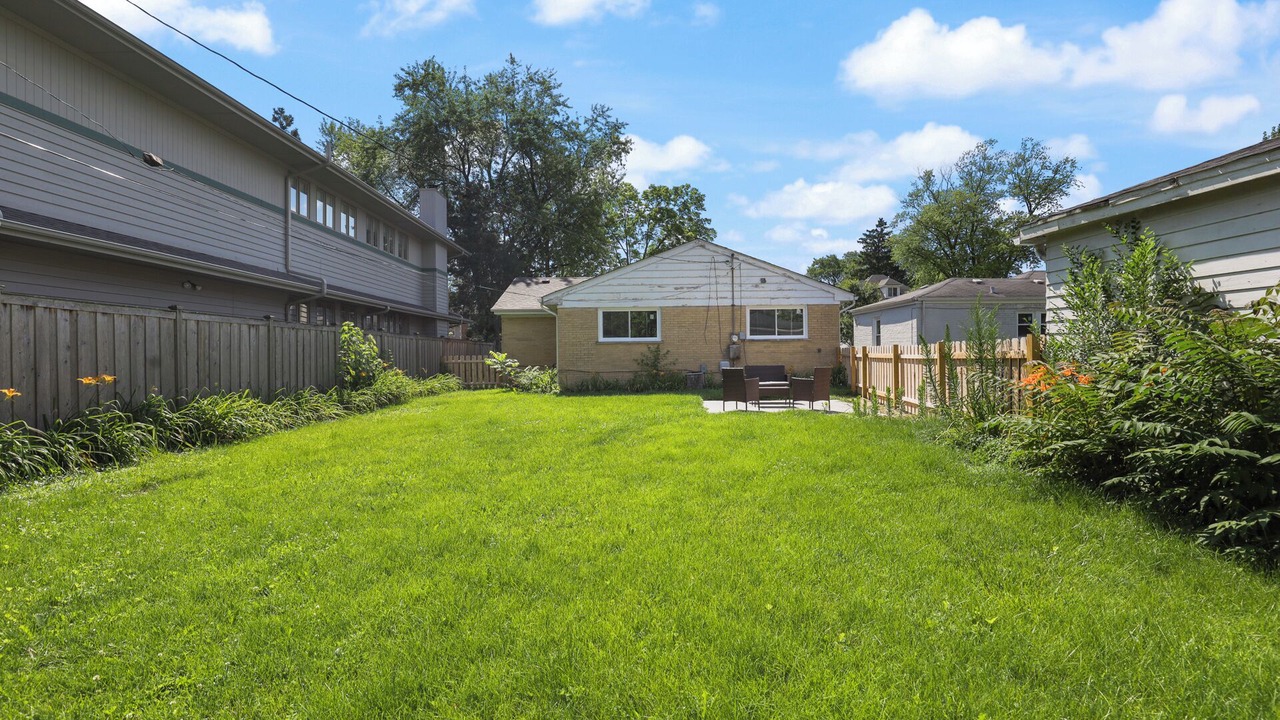 Photo of Outdoor in Fullersburg