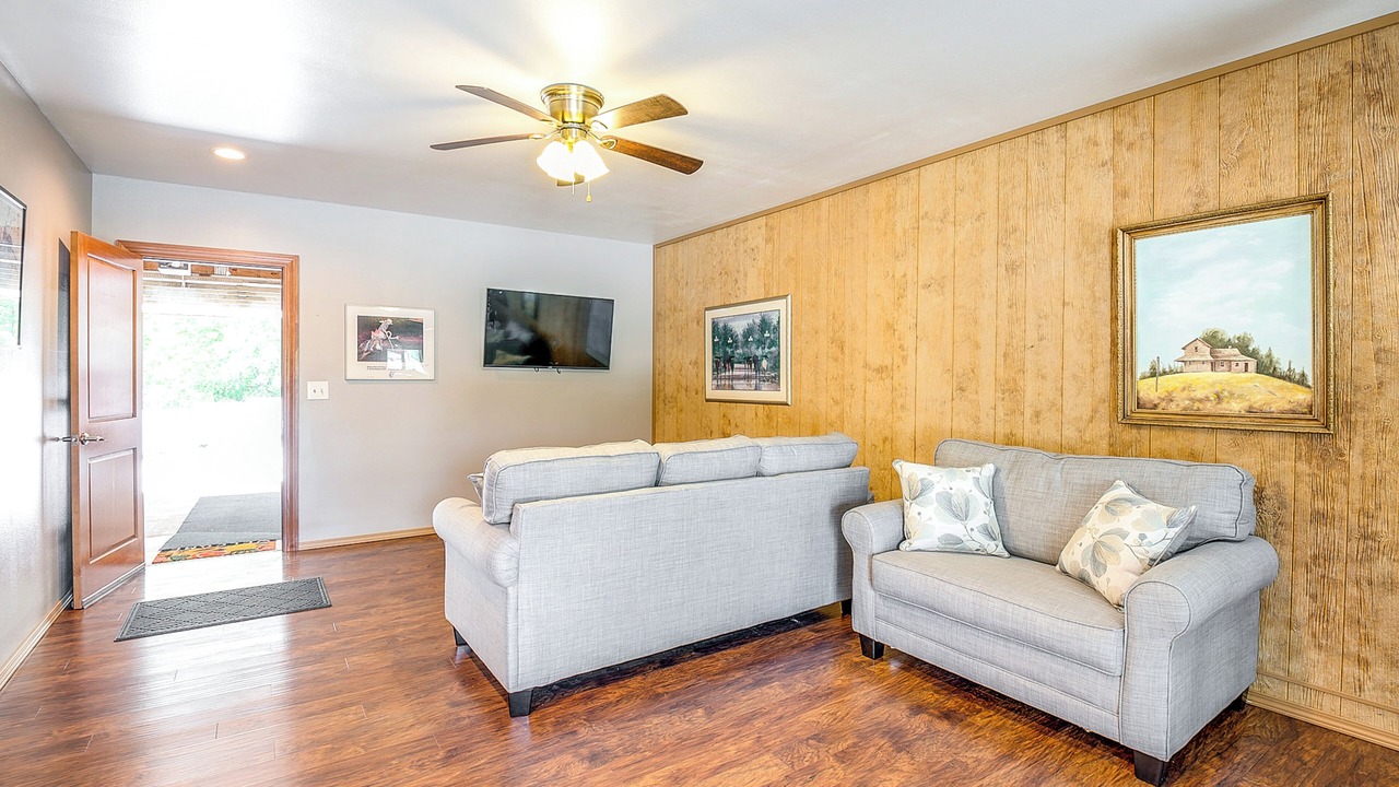 Photo of Livingroom in Murphysboro