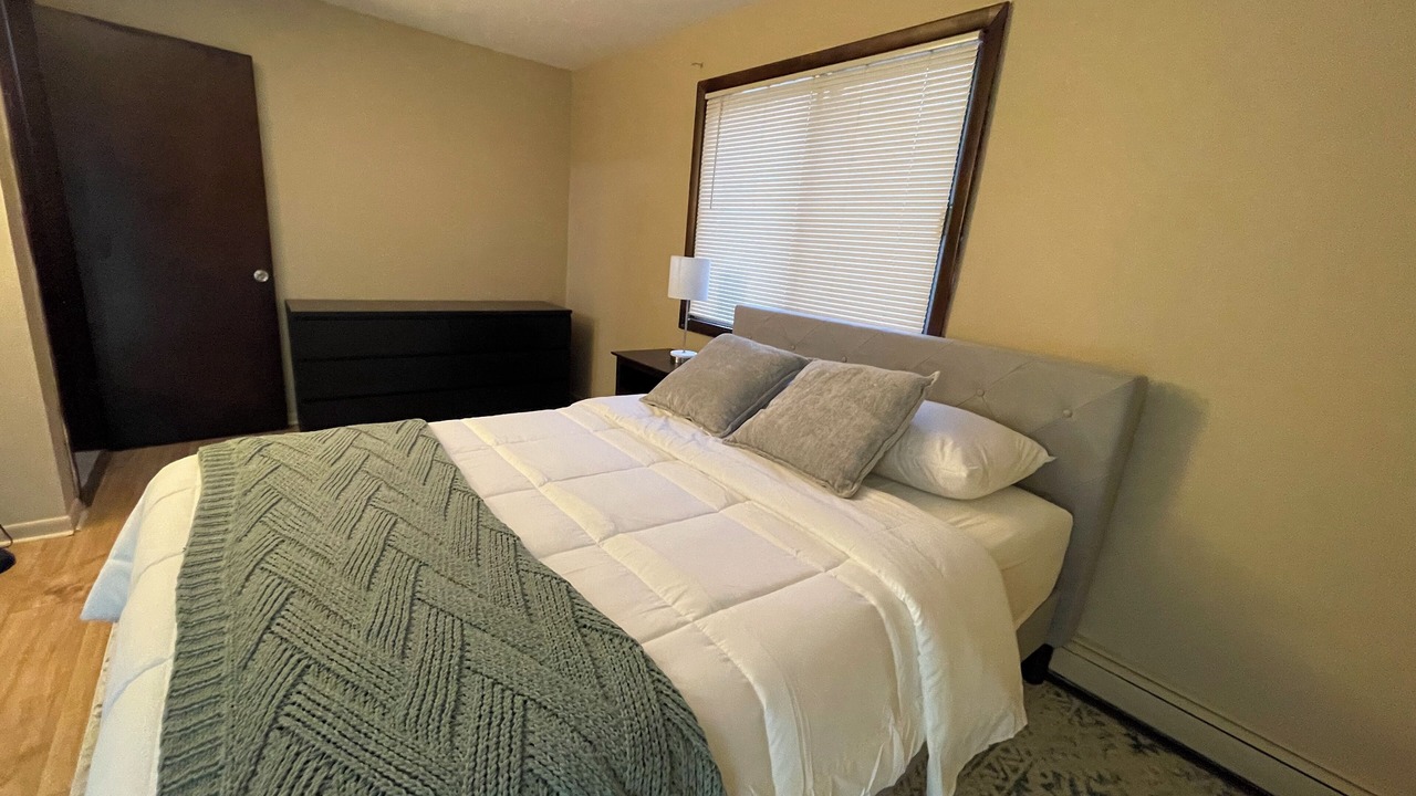 Photo of Bedroom in Chicago Ridge