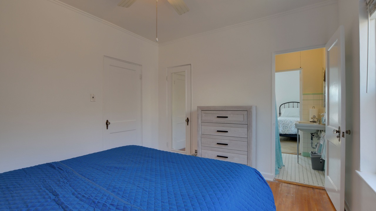 Photo of Bedroom in Beverly