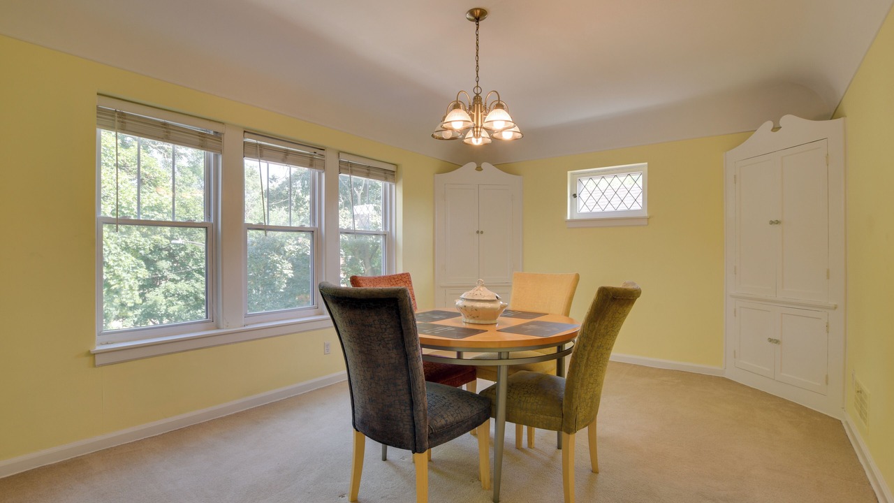 Photo of Bedroom in Beverly
