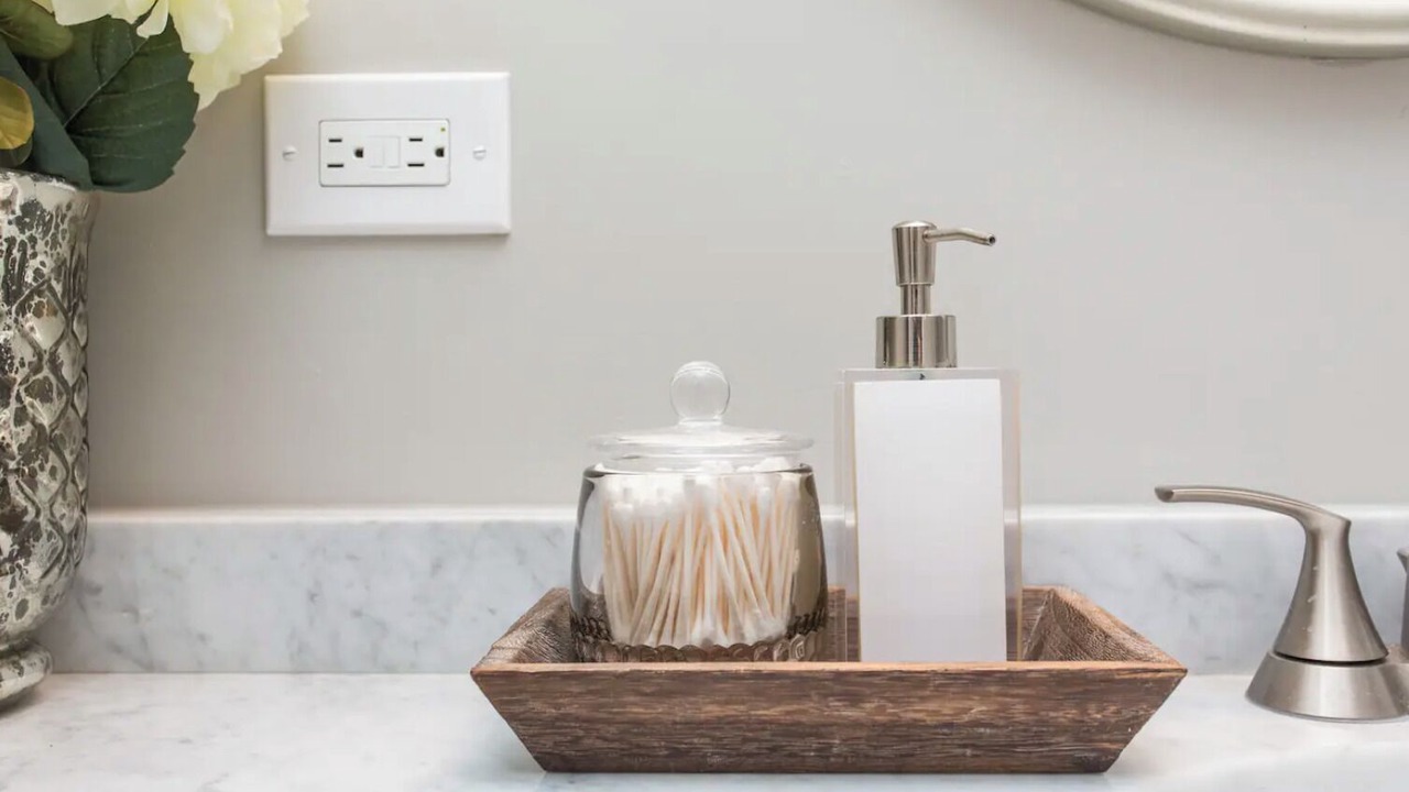 Photo of Bathroom in Lakeview