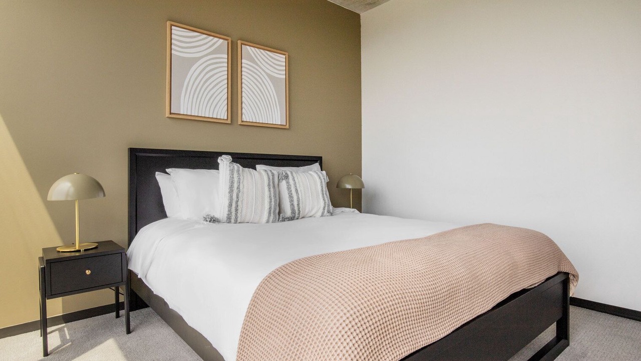 Photo of Bedroom in Near West Side