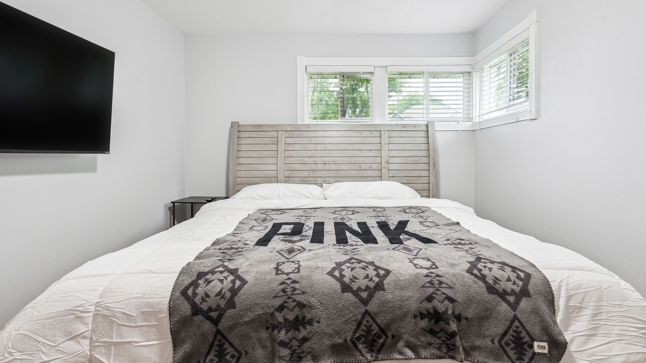 Photo of Bedroom in Elmhurst