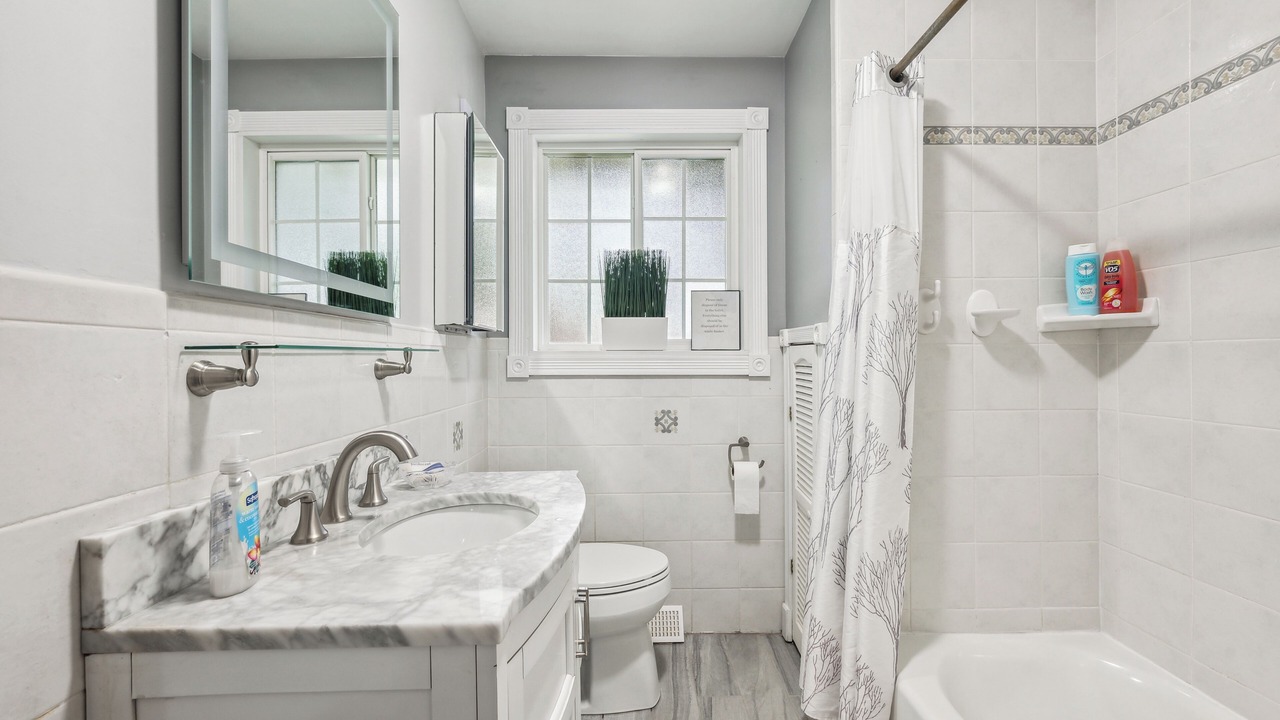 Photo of Bathroom in Elmhurst