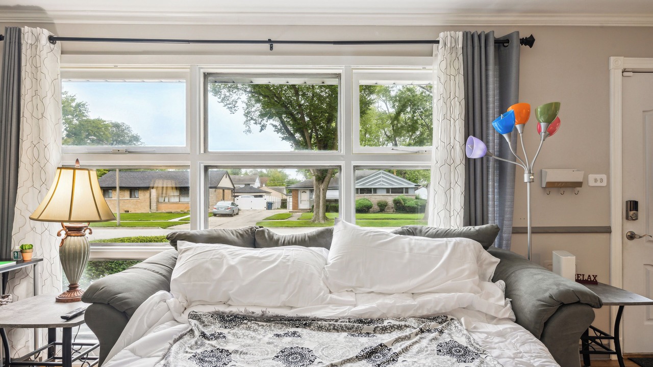 Photo of Bedroom in Elmhurst