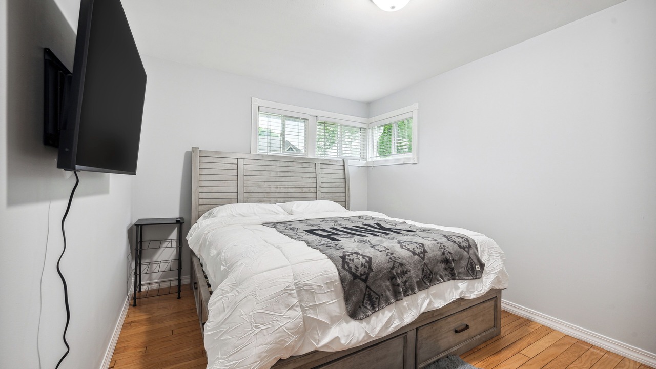 Photo of Bedroom in Elmhurst
