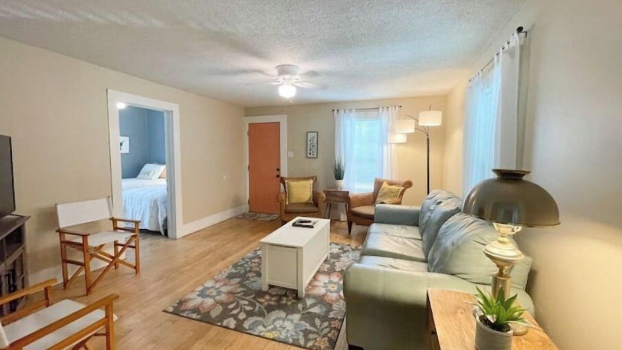 Photo of Livingroom in Carterville