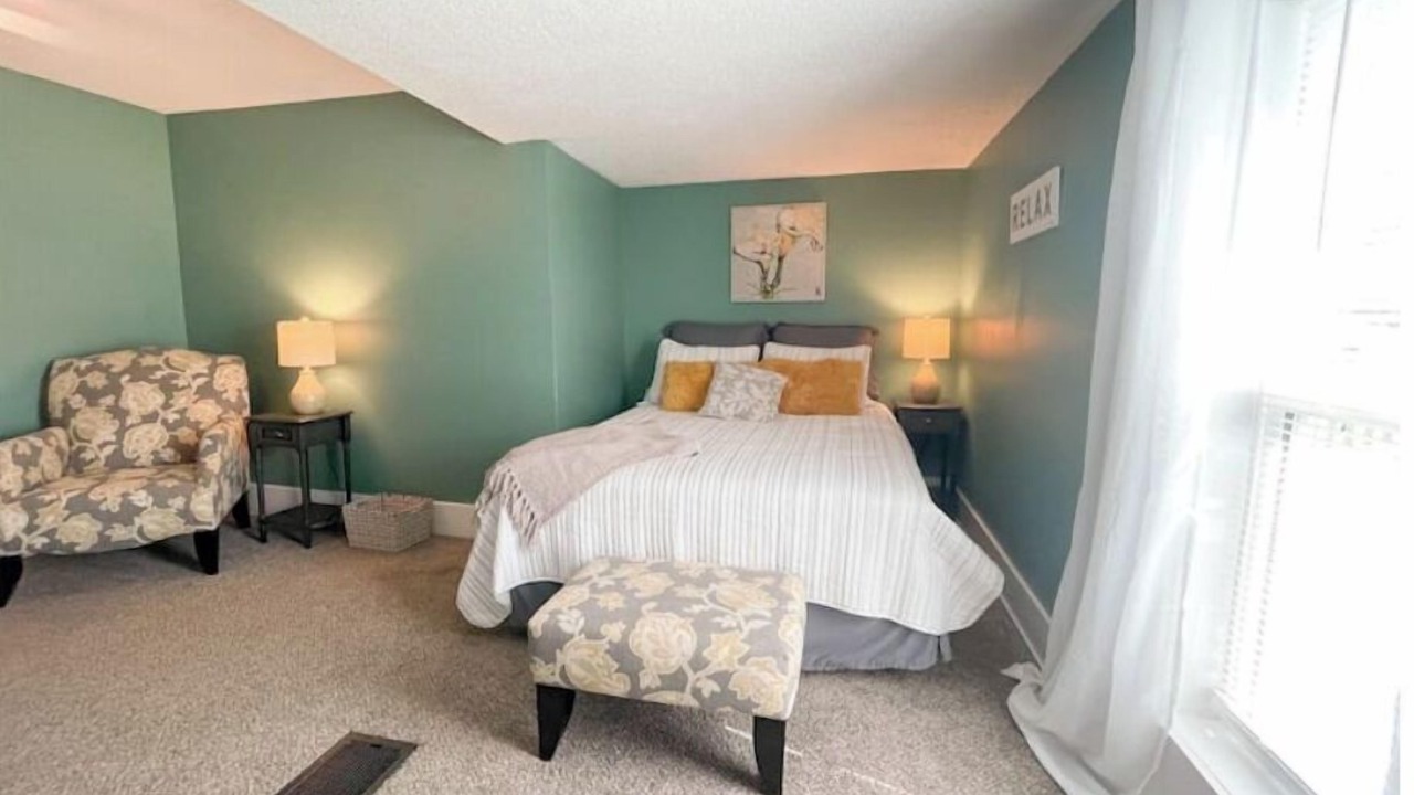 Photo of Bedroom in Carterville