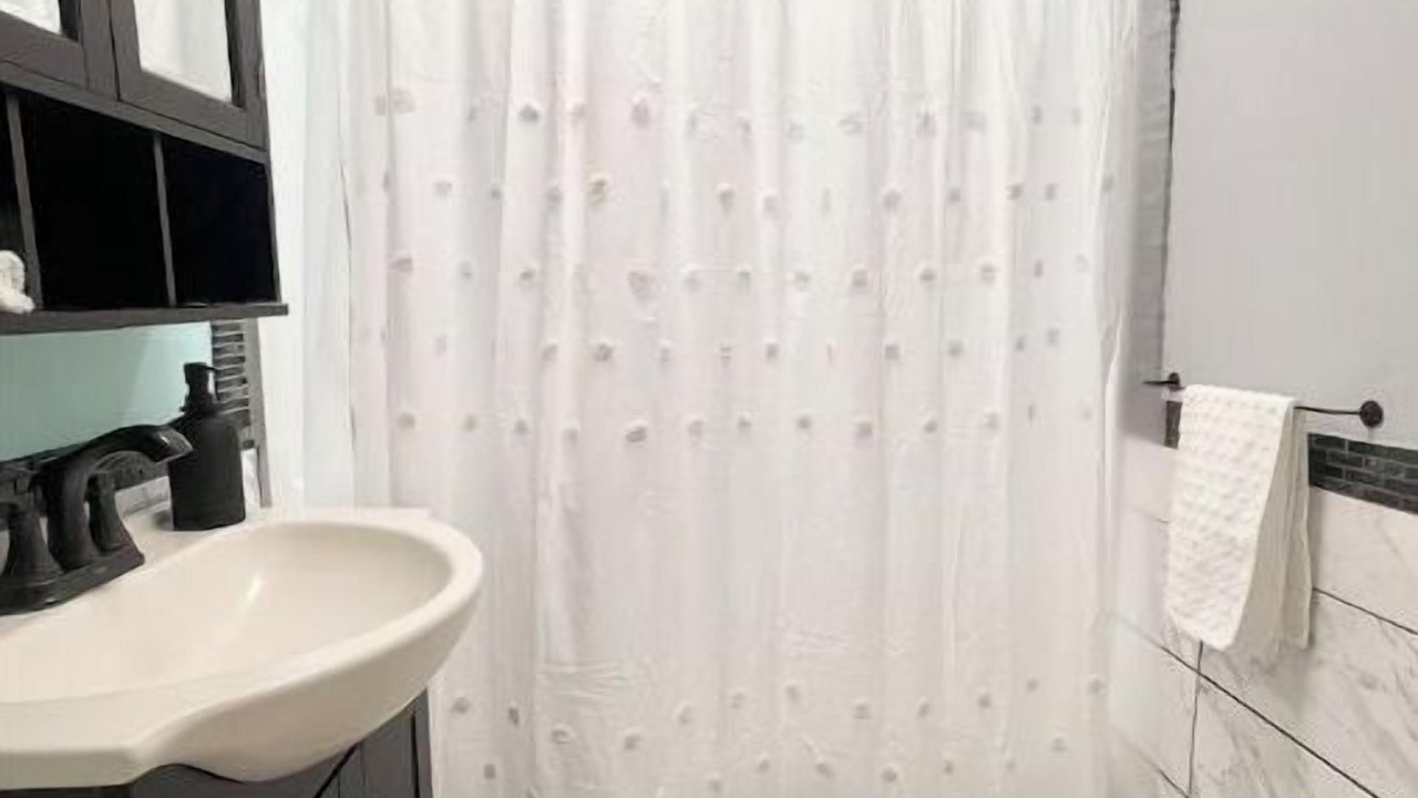 Photo of Bathroom in Carterville