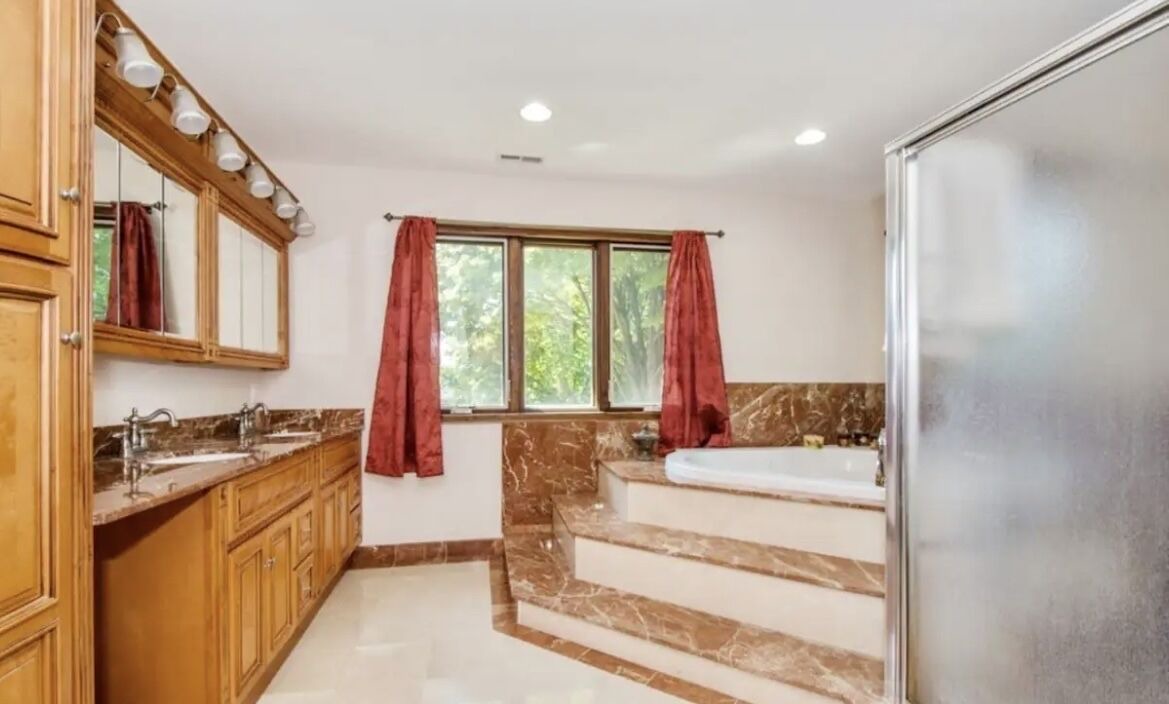 Photo of Bathroom in Skokie