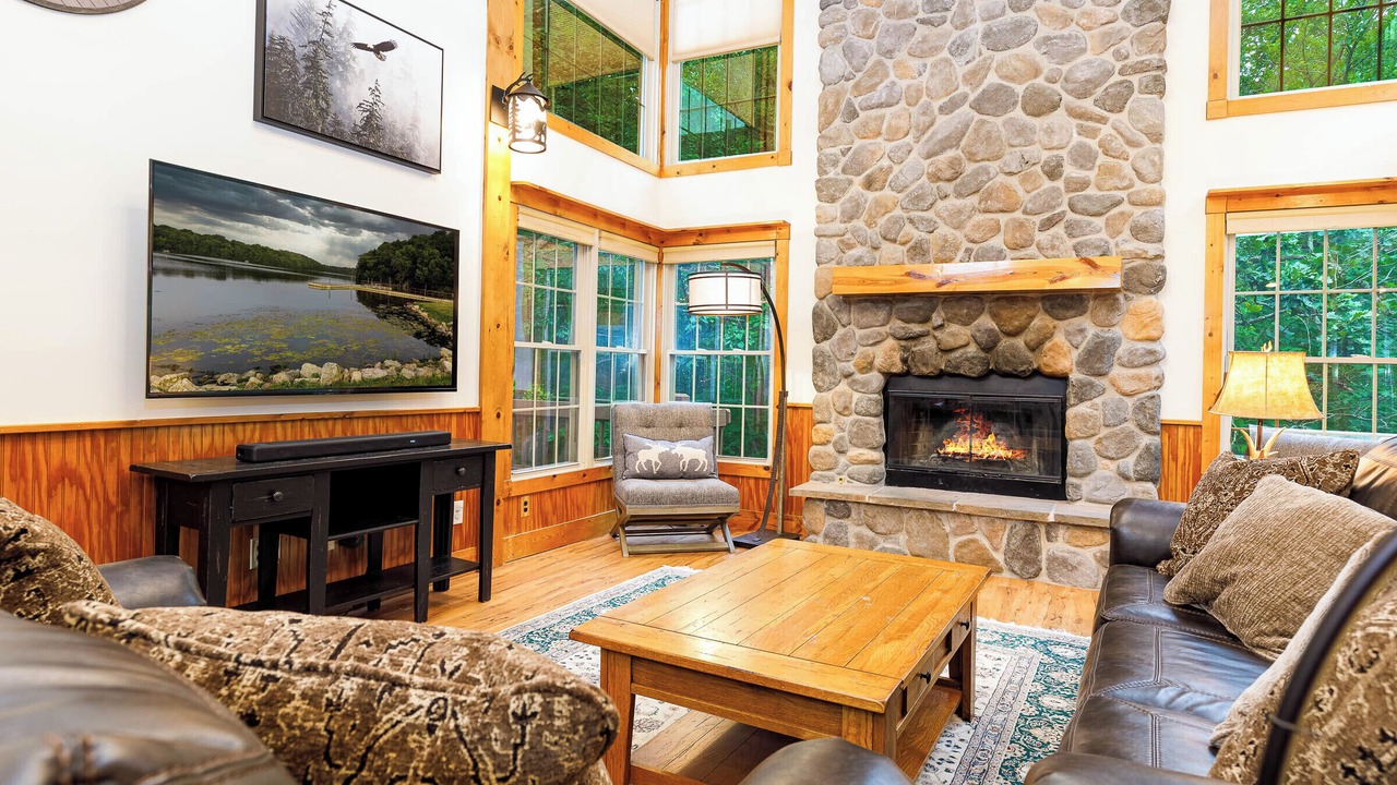 Photo of Livingroom in The Galena Territory
