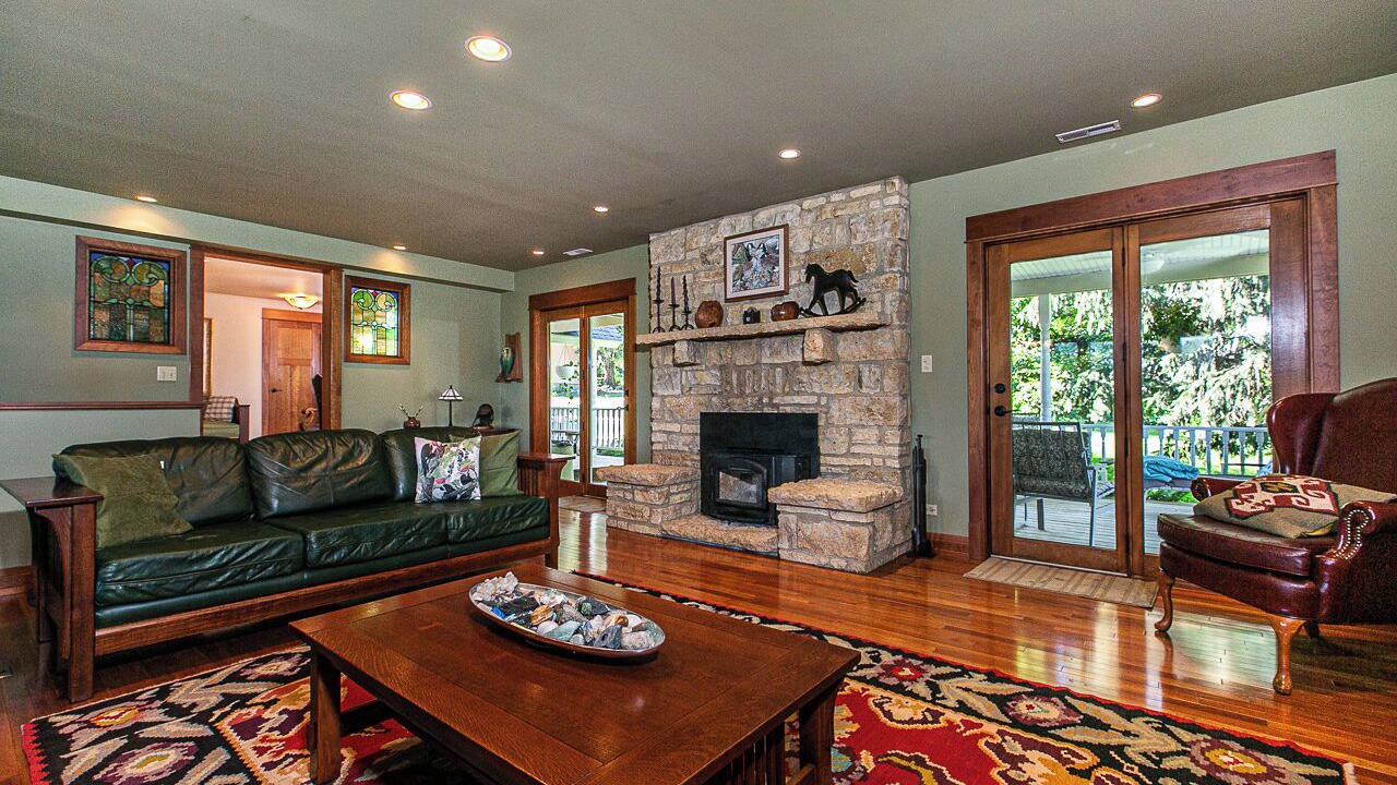 Photo of Livingroom in Thompson