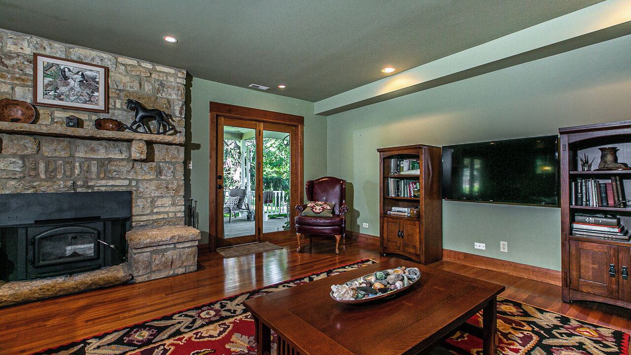 Photo of Livingroom in Thompson