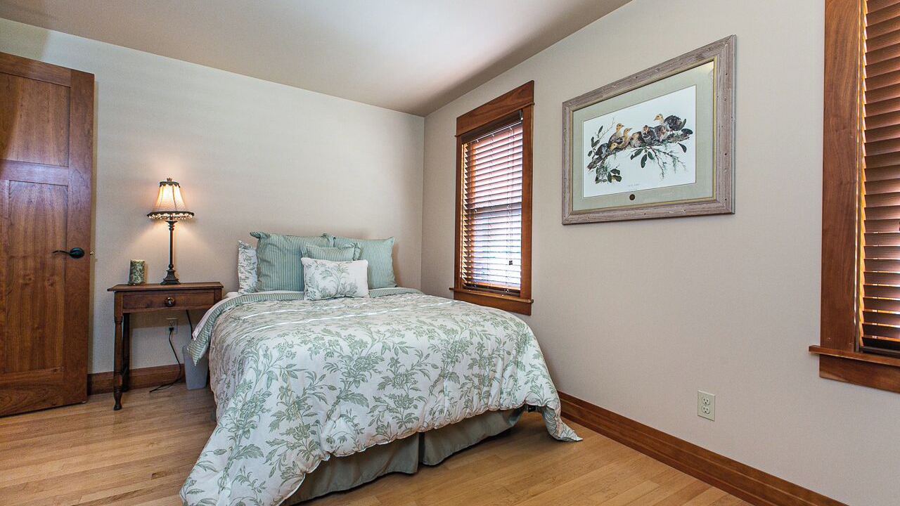 Photo of Bedroom in Thompson