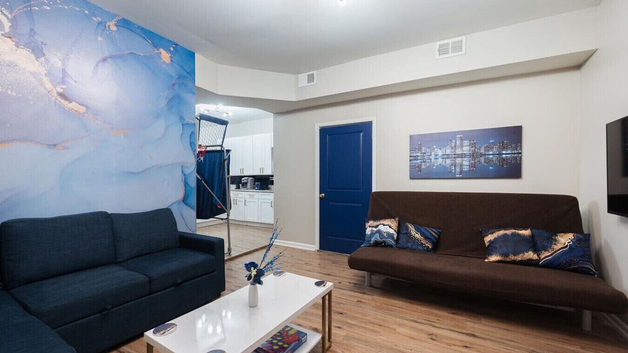 Photo of Livingroom in Brighton Park