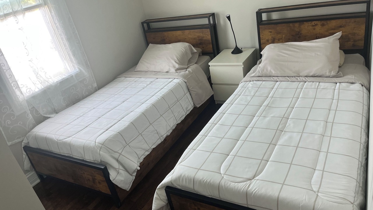 Photo of Bedroom in Maywood