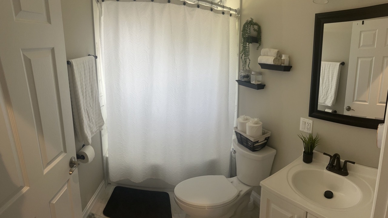 Photo of Bathroom in Maywood