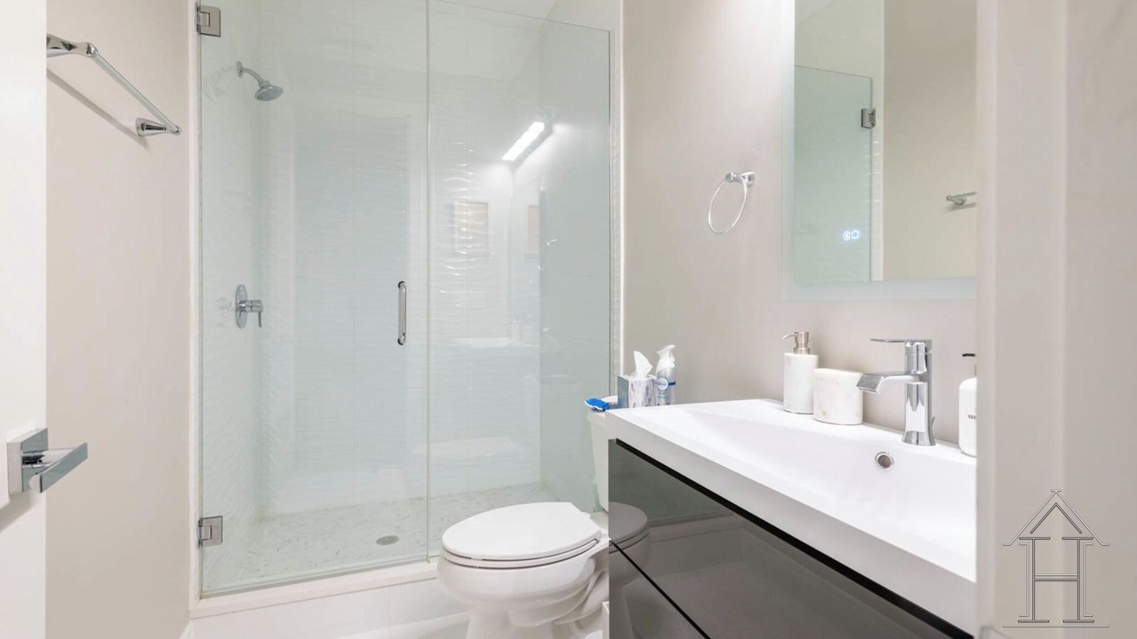 Photo of Bathroom in Grand Boulevard