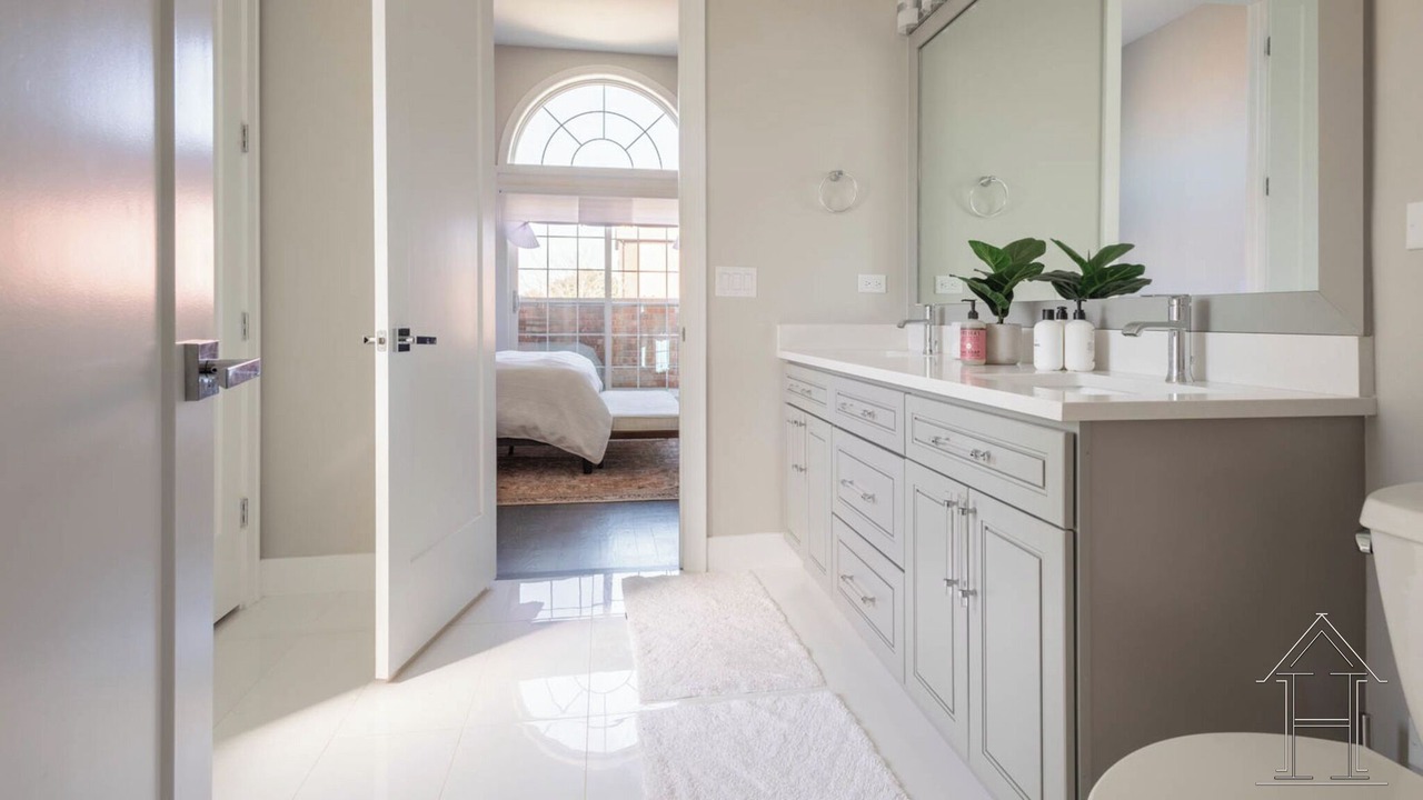 Photo of Bathroom in Grand Boulevard